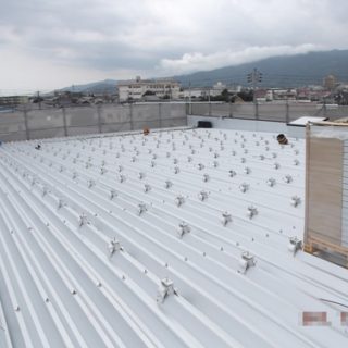 新築の店舗兼住宅に大容量太陽光発電システム設置/富士市 加藤ホンダ様